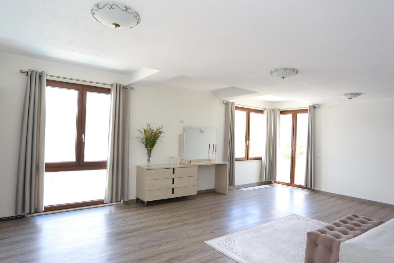 Villa Semiramis Tivat Dış mekan fotoğraf
