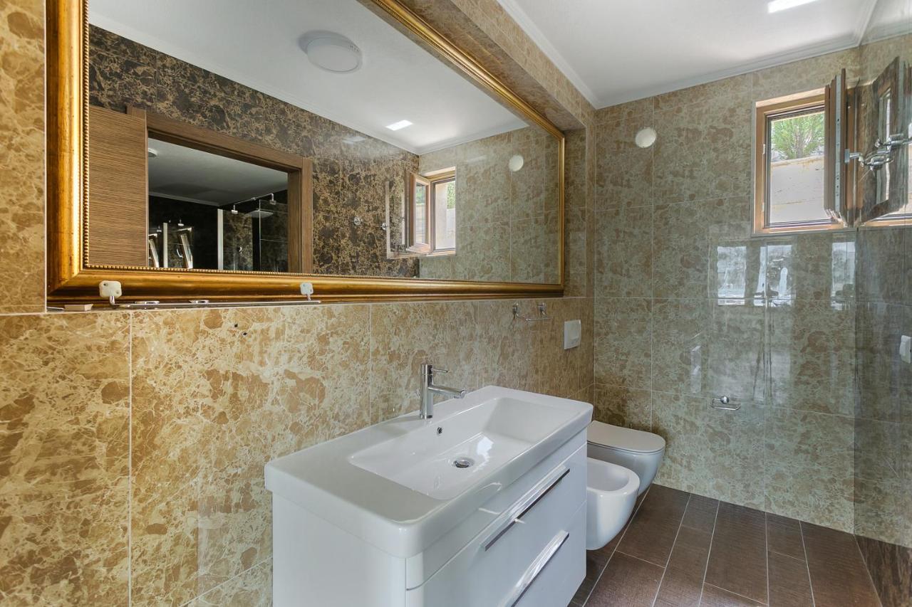 Villa Semiramis Tivat Dış mekan fotoğraf